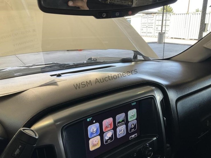 2018-chevrolet-silverado-1500-image-17