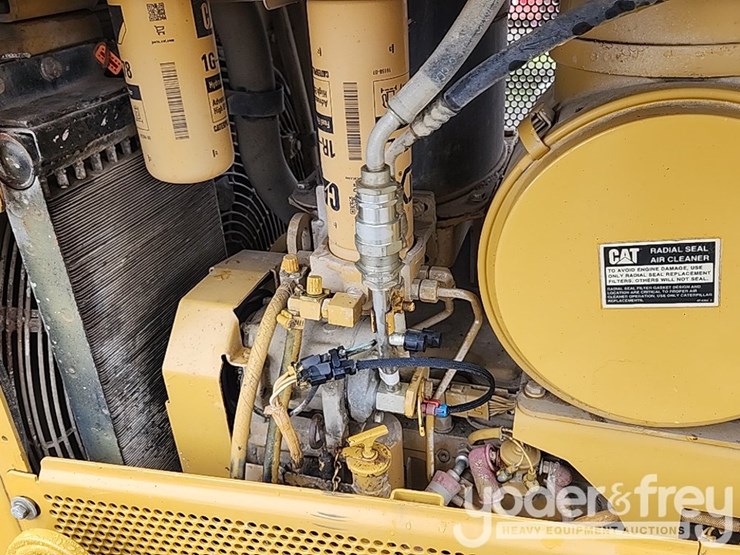 2004-caterpillar-d6n-lgp-image-24