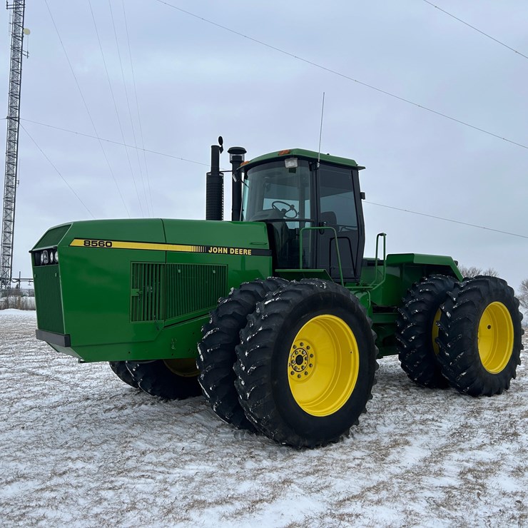 1989 JOHN DEERE 8560