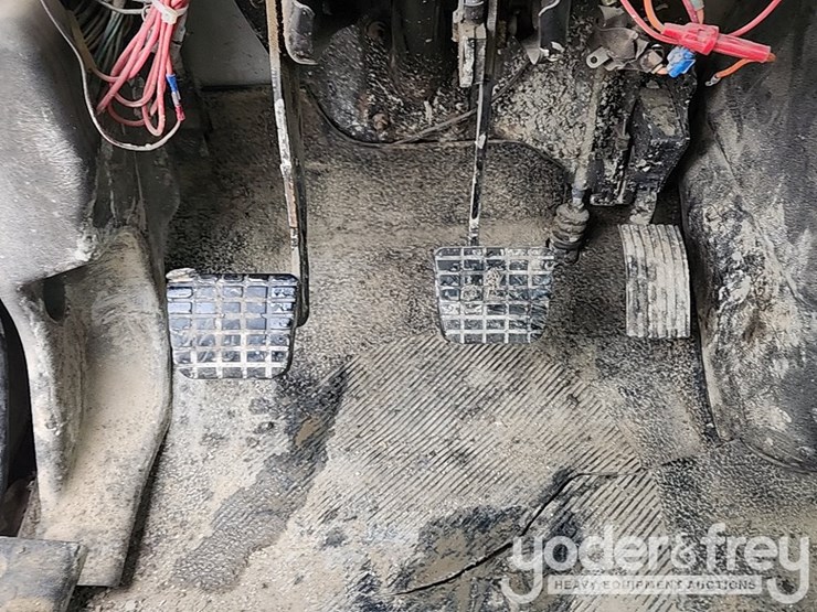 2005-international-durastar-4300-image-26