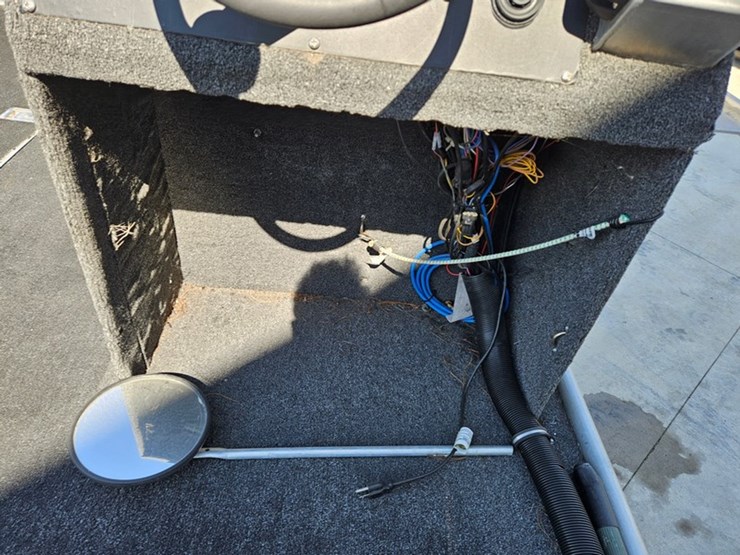 #22-•-clark-19'-flat-bottom-fishing-boat-image-29