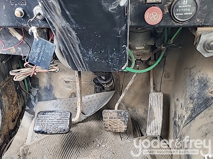 1989-international-7100-image-22