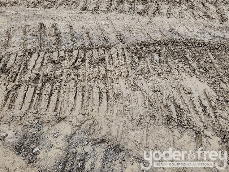 2011-caterpillar-328d-image-5