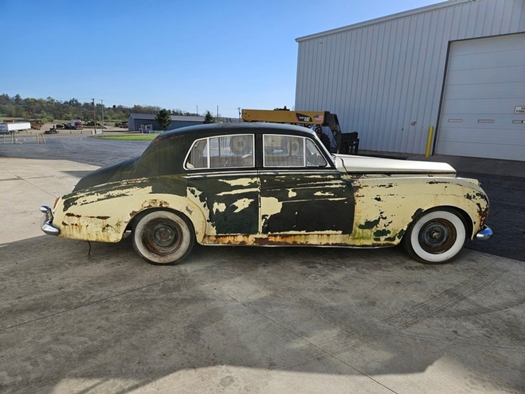 #35-•-rolls-royce-silver-cloud-sedan-image-6