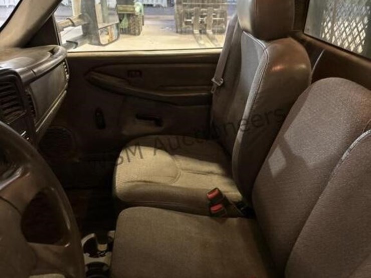 2006-chevrolet-silverado-3500-image-22