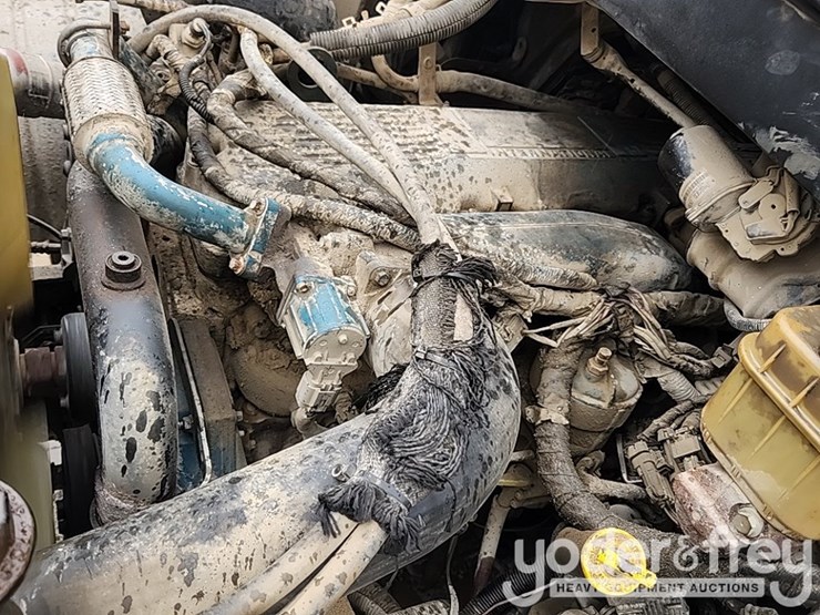 2005-international-durastar-4300-image-19