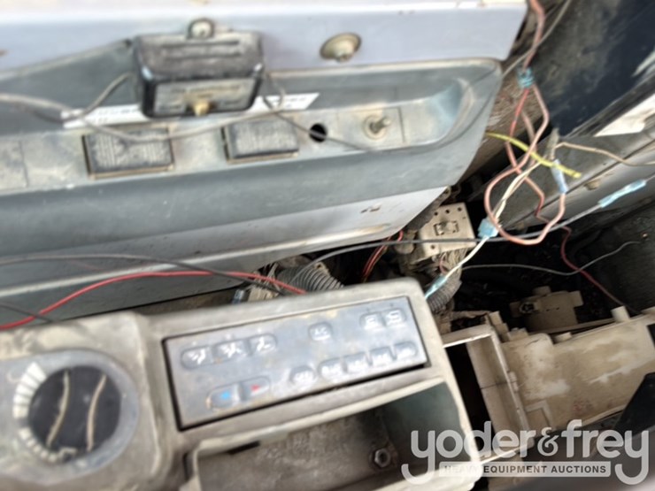 1996-hitachi-ex1100-3-image-40