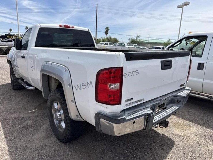 2009-gmc-sierra-2500hd-image-5