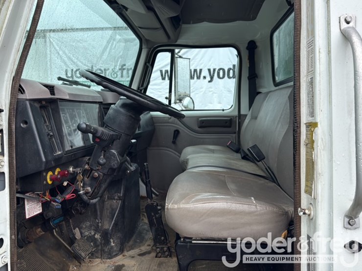 international-4700-image-20