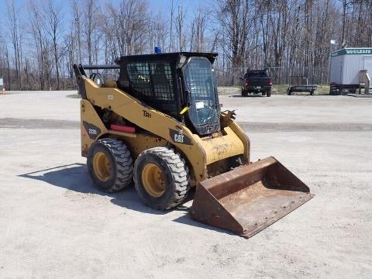 2009-caterpillar-232b-image-3