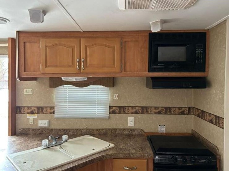 2010-gulf-stream-innsbruck-supreme-lodge-40tbs-t/a-image-60