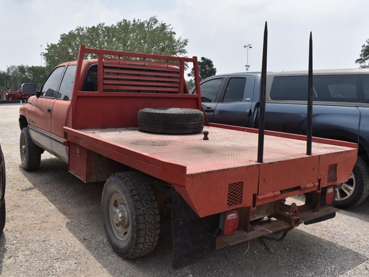 1997-dodge-2500-image-4