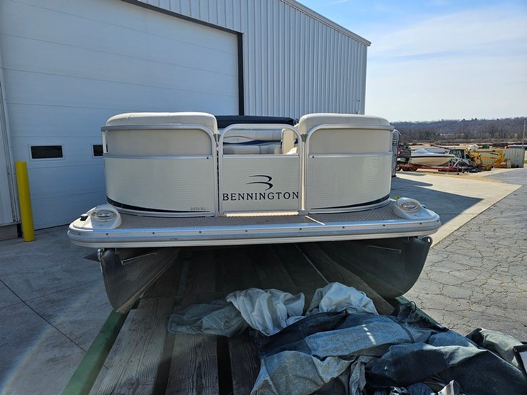 #21-•-bennington-2075rl-20'-pontoon-boat-image-8