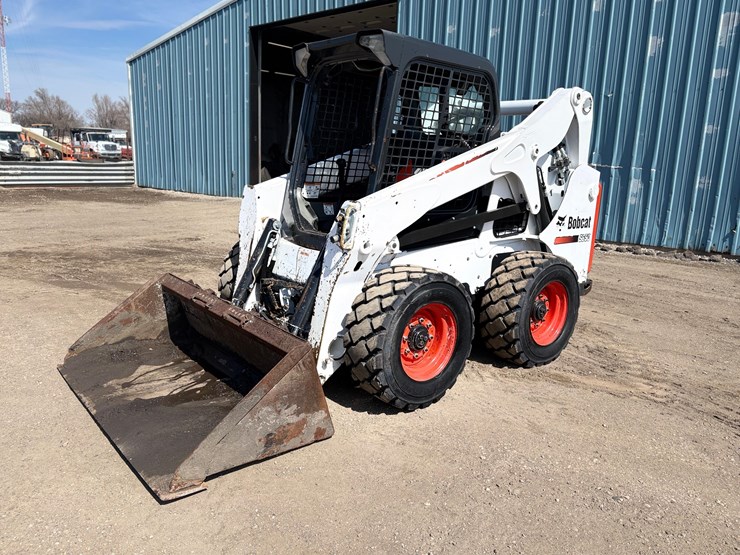 2015-bobcat-s650-image-1
