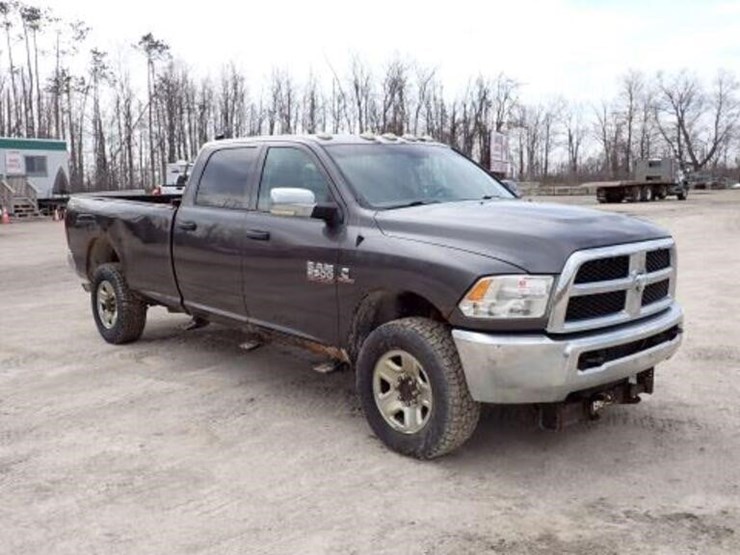 2014-ram-2500-hd-image-3