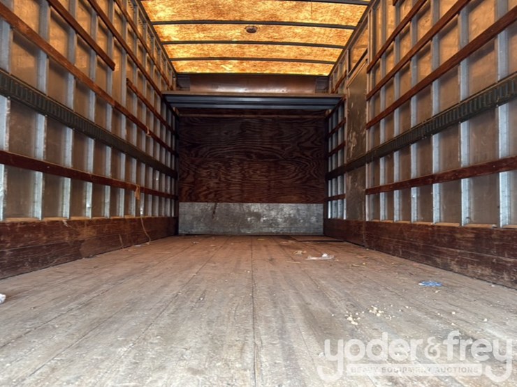 international-4700-image-14