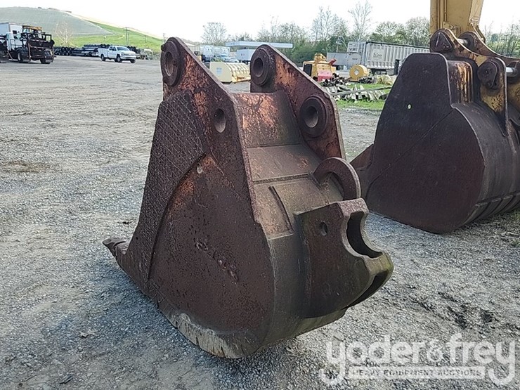 esco-24"-bucket,-3-1/2"-pin-image-4