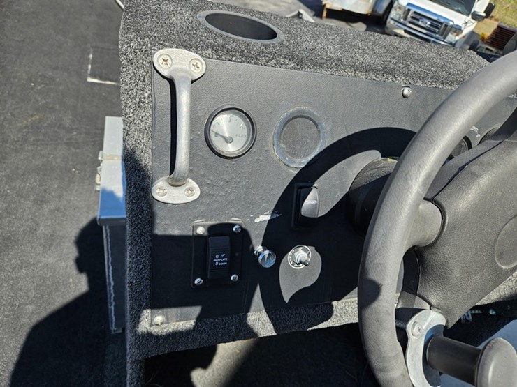 #22-•-clark-19'-flat-bottom-fishing-boat-image-30