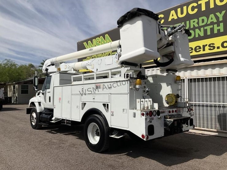 2008-international-7400-image-7