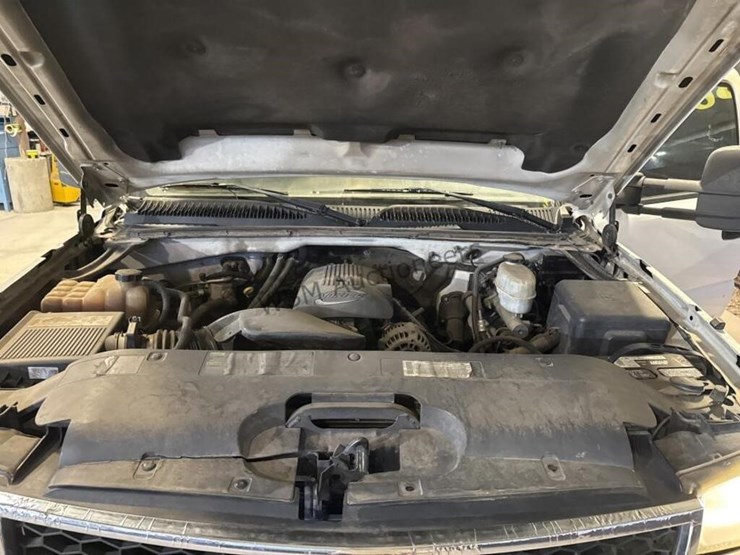 2006-chevrolet-silverado-3500-image-12