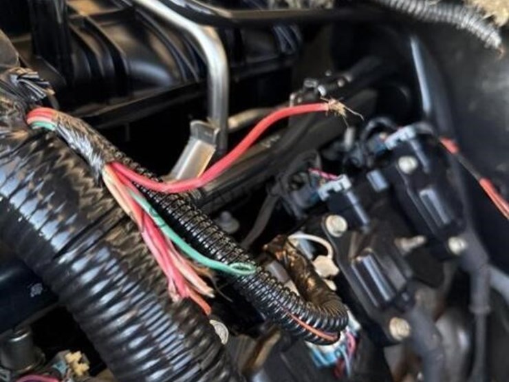 2013-chevrolet-silverado-1500-image-21