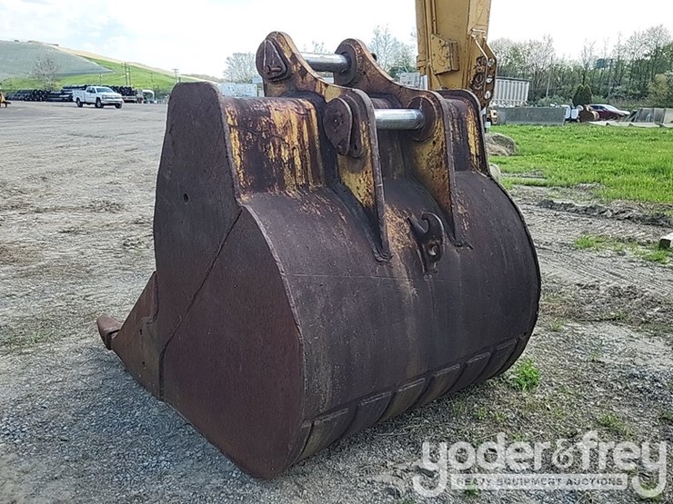 55"-bucket-to-suit-cat-235,-3"-pin-image-4