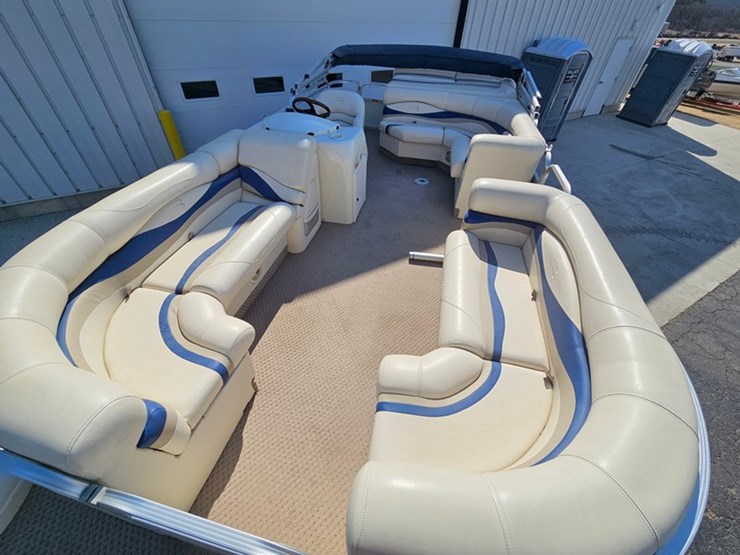 #21-•-bennington-2075rl-20'-pontoon-boat-image-10