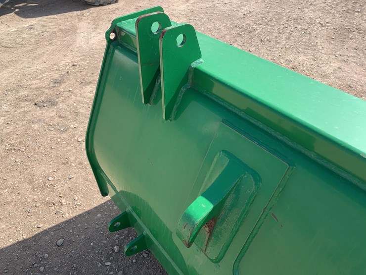 john-deere-7-ft.-bucket-image-8