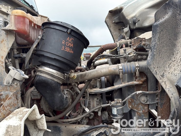 2015-western-star-4700sb-image-26