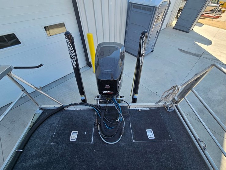 #22-•-clark-19'-flat-bottom-fishing-boat-image-22