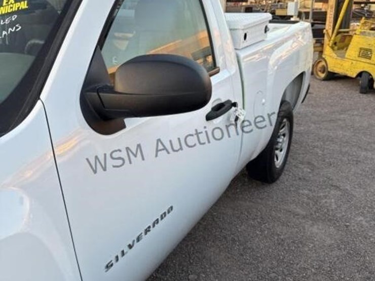 2013-chevrolet-silverado-1500-image-4