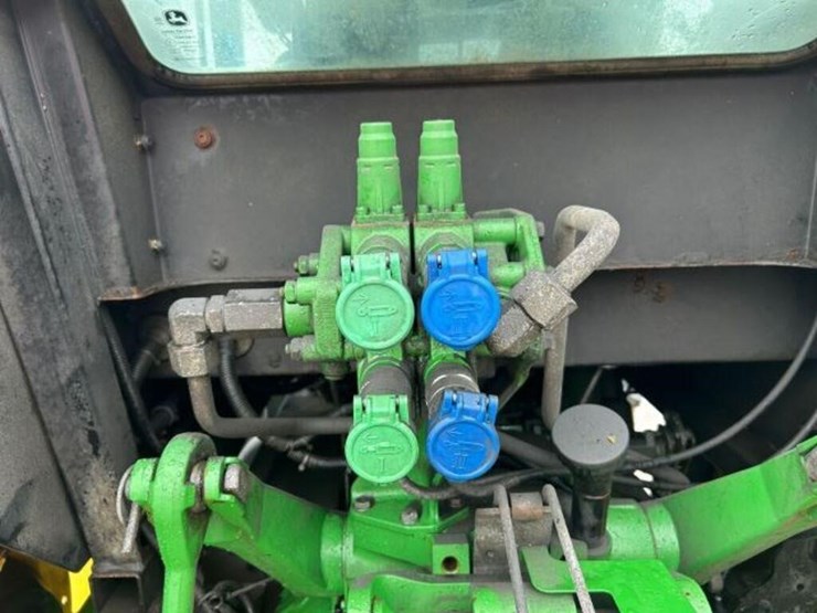 2016-john-deere-5085e-image-49