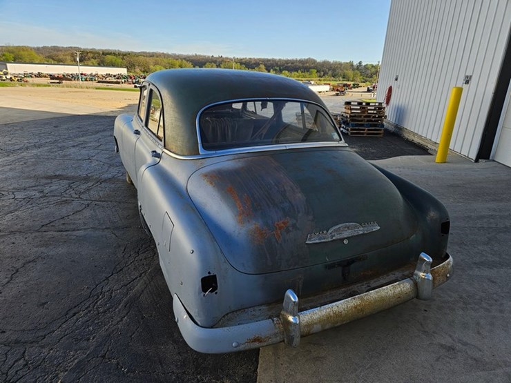 #33-•-1952-chevrolet-styleline-deluxe-sedan-image-19