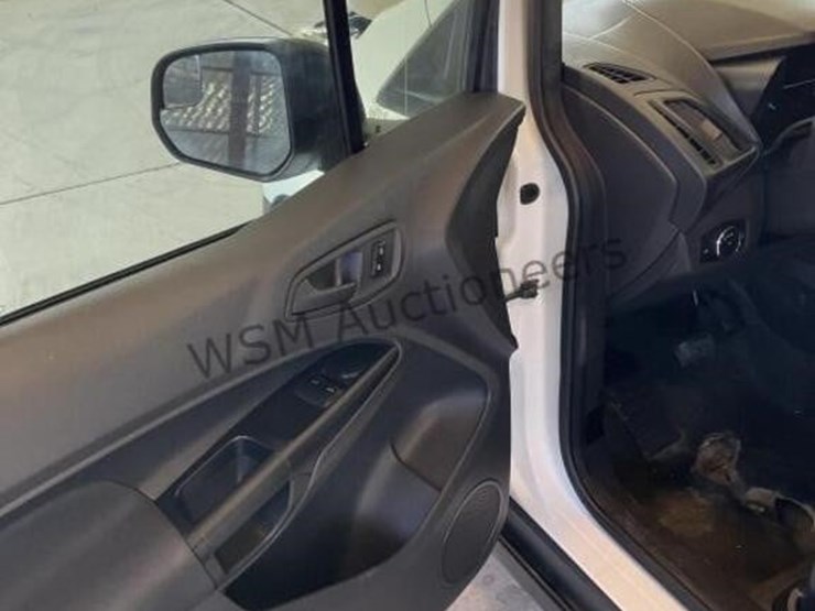 2015-ford-transit-connect-image-25