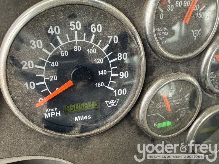 2015-western-star-4700sb-image-39