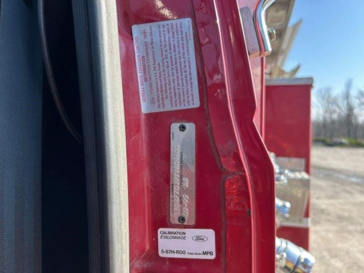 1996-ford-f700-image-12