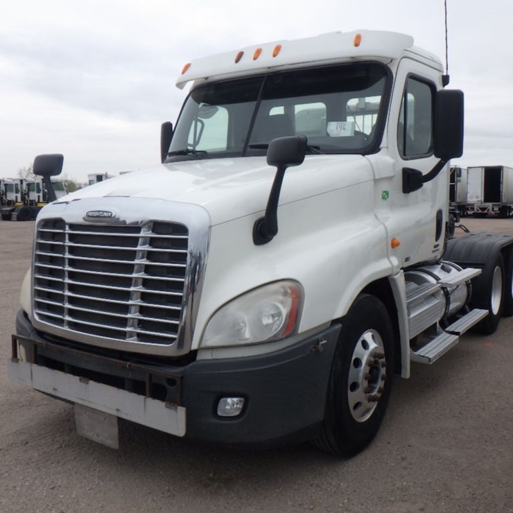 2011 FREIGHTLINER CASCADIA 125