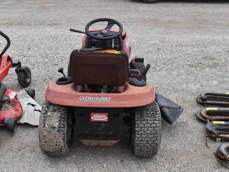 troy-bilt-super-bronco-image-3