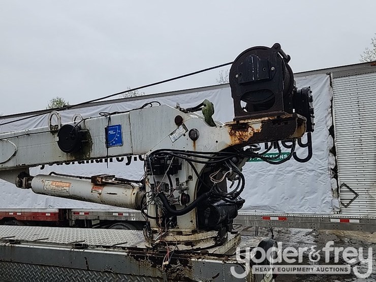 2005-international-durastar-4300-image-14