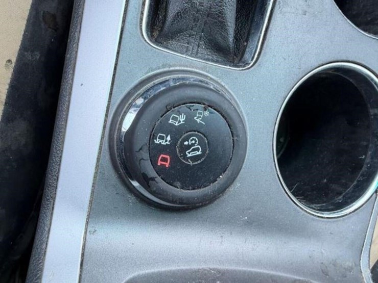 2013-ford-explorer-image-17