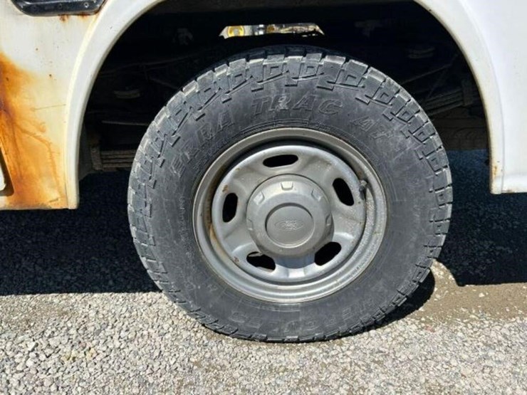 2010-ford-f250-xl-image-49