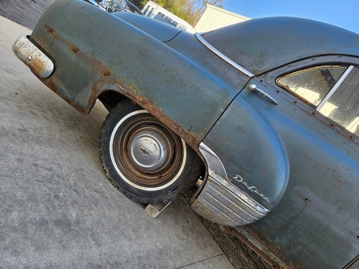 #33-•-1952-chevrolet-styleline-deluxe-sedan-image-40