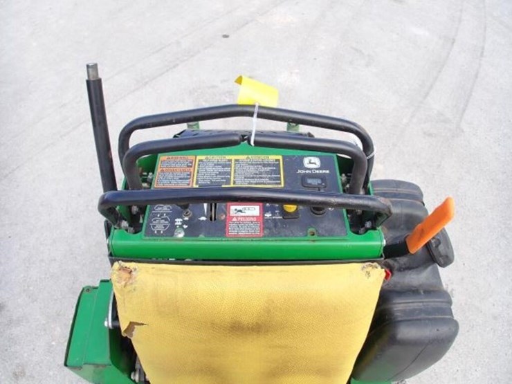 john-deere-636m-image-10