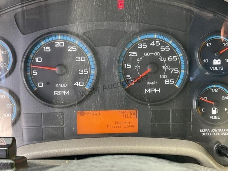 2008-international-7400-image-24