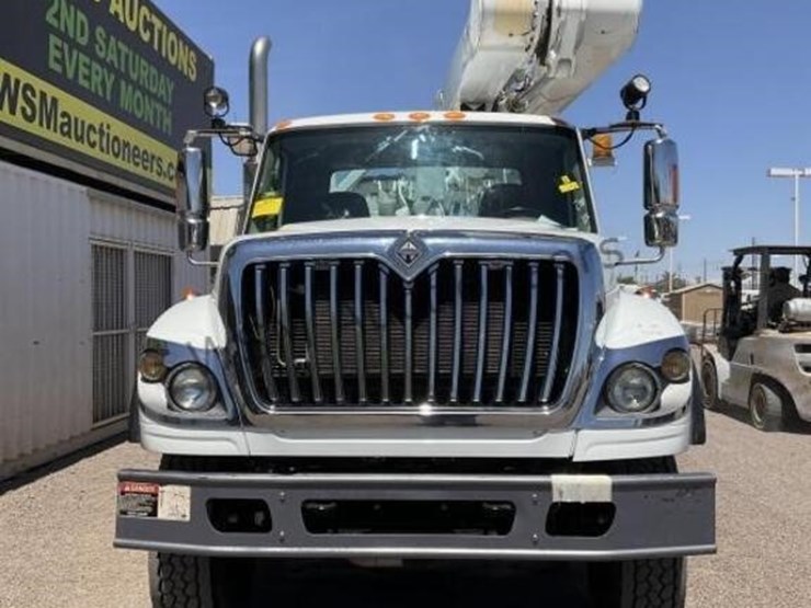 2009-international-workstar-7600-image-3