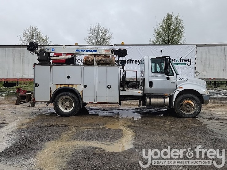 2005-international-durastar-4300-image-5