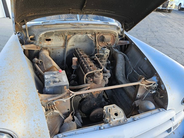 #33-•-1952-chevrolet-styleline-deluxe-sedan-image-15