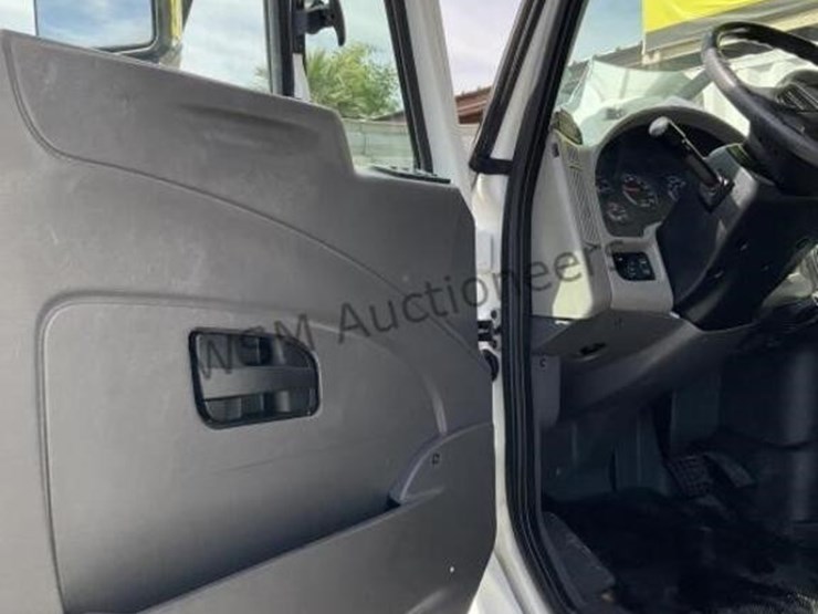 2008-international-7400-image-30