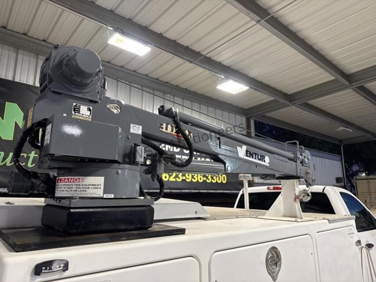 2012-chevrolet-silverado-3500-image-11