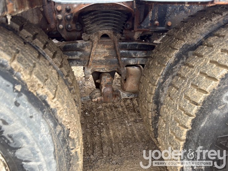 2015-western-star-4700sb-image-16